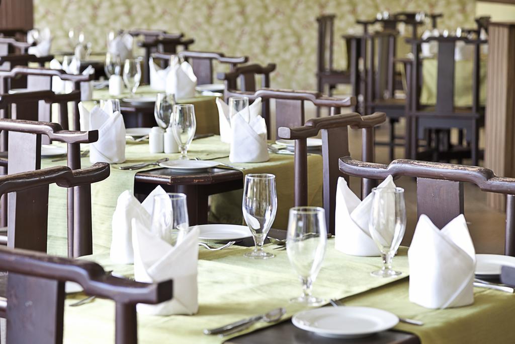 Crystal By Morpho, Goa Villagio Resort Betalbatim Eksteriør billede