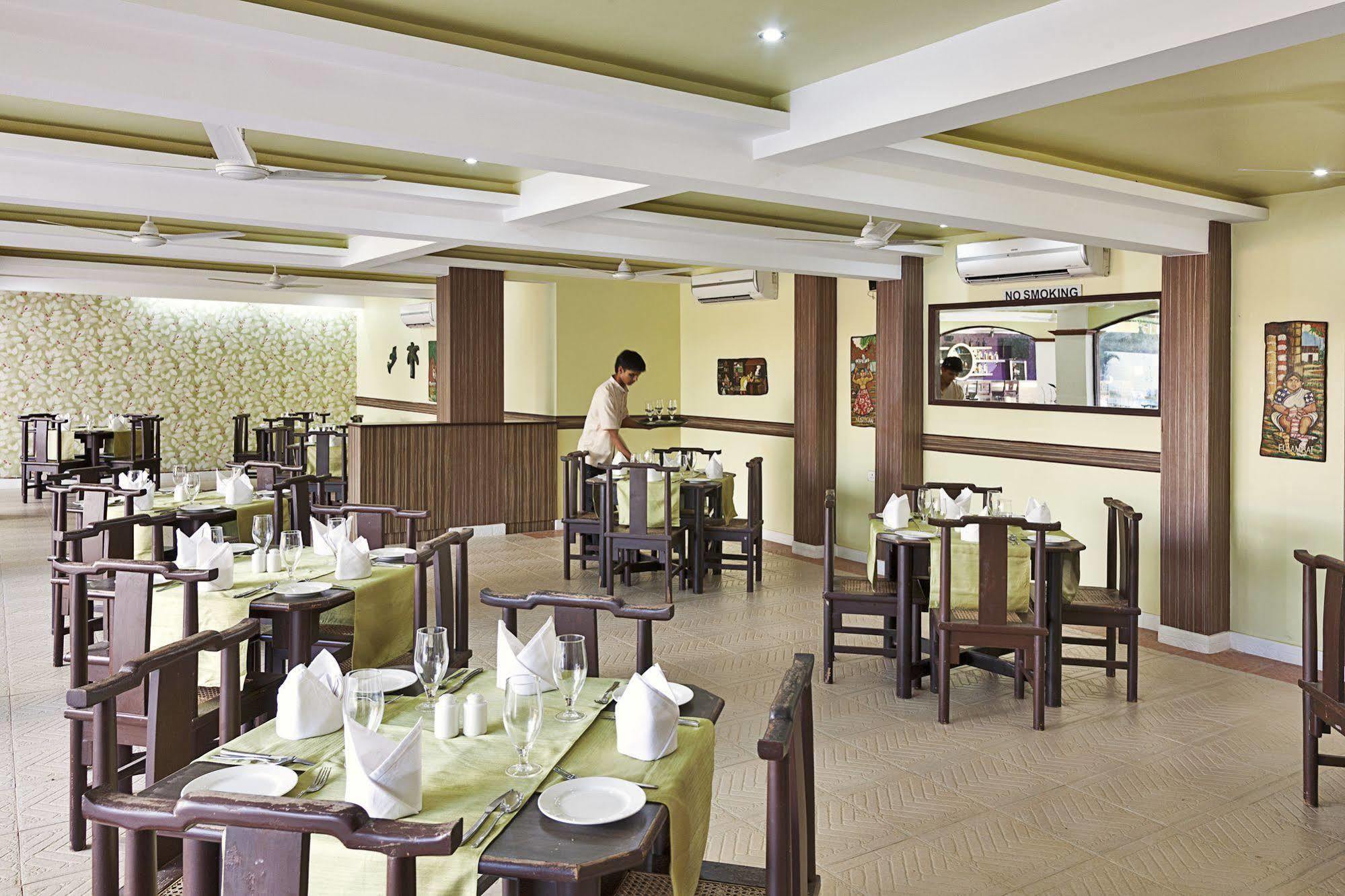 Crystal By Morpho, Goa Villagio Resort Betalbatim Eksteriør billede